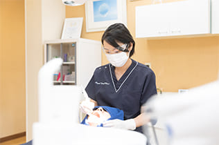 ロイヤル歯科医院歯科衛生士写真